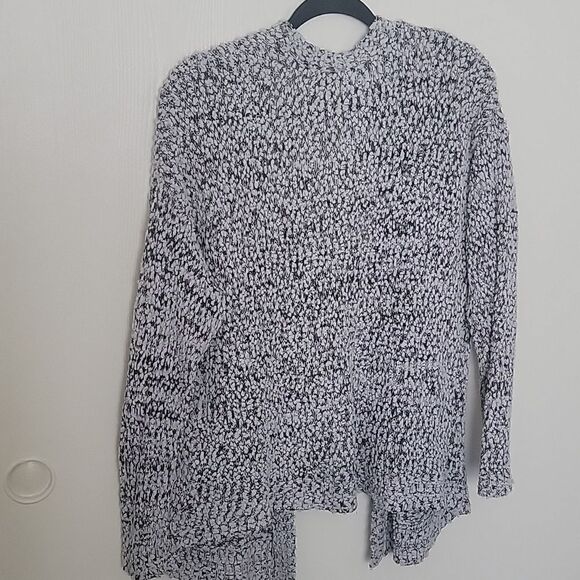 Women's Black and White Cardigan - Picture 5 of 5